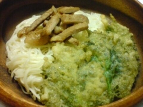 素麺の豚の生姜焼きとシソの天ぷらのせ